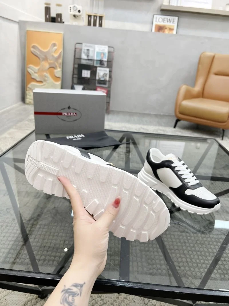 Prada Low Shoes WrinkleFree 33718