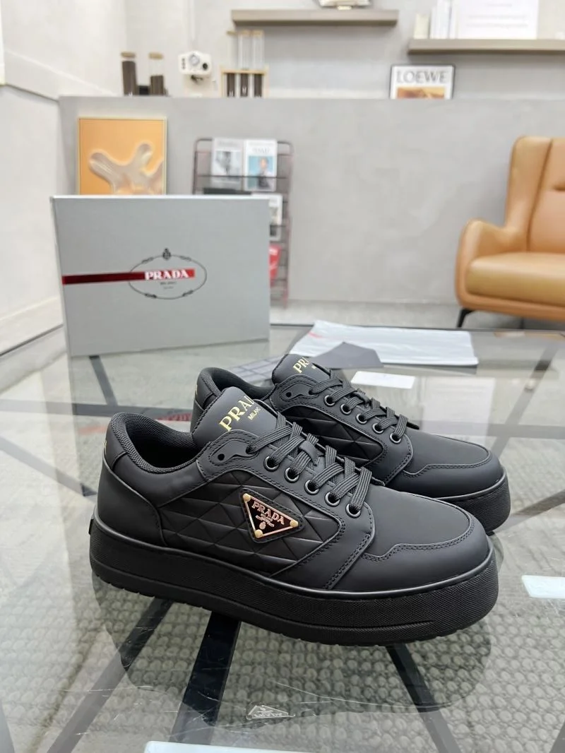 Functional Prada Low Shoes 33732