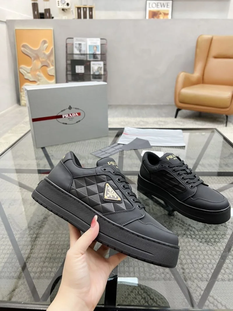 Functional Prada Low Shoes 33732