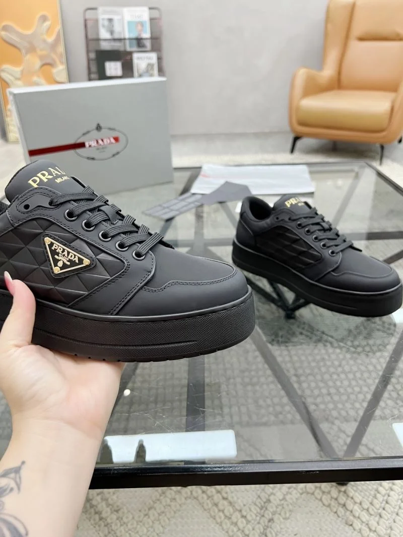 Functional Prada Low Shoes 33732