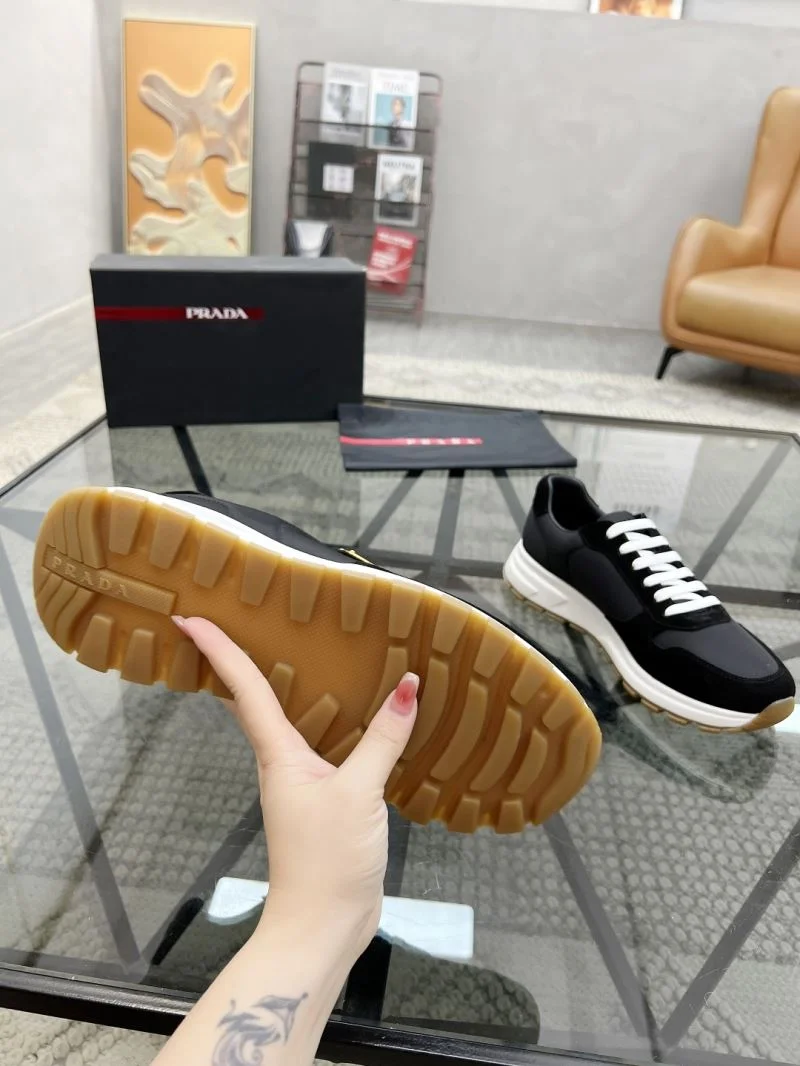 Modern Prada Low Shoes 33710