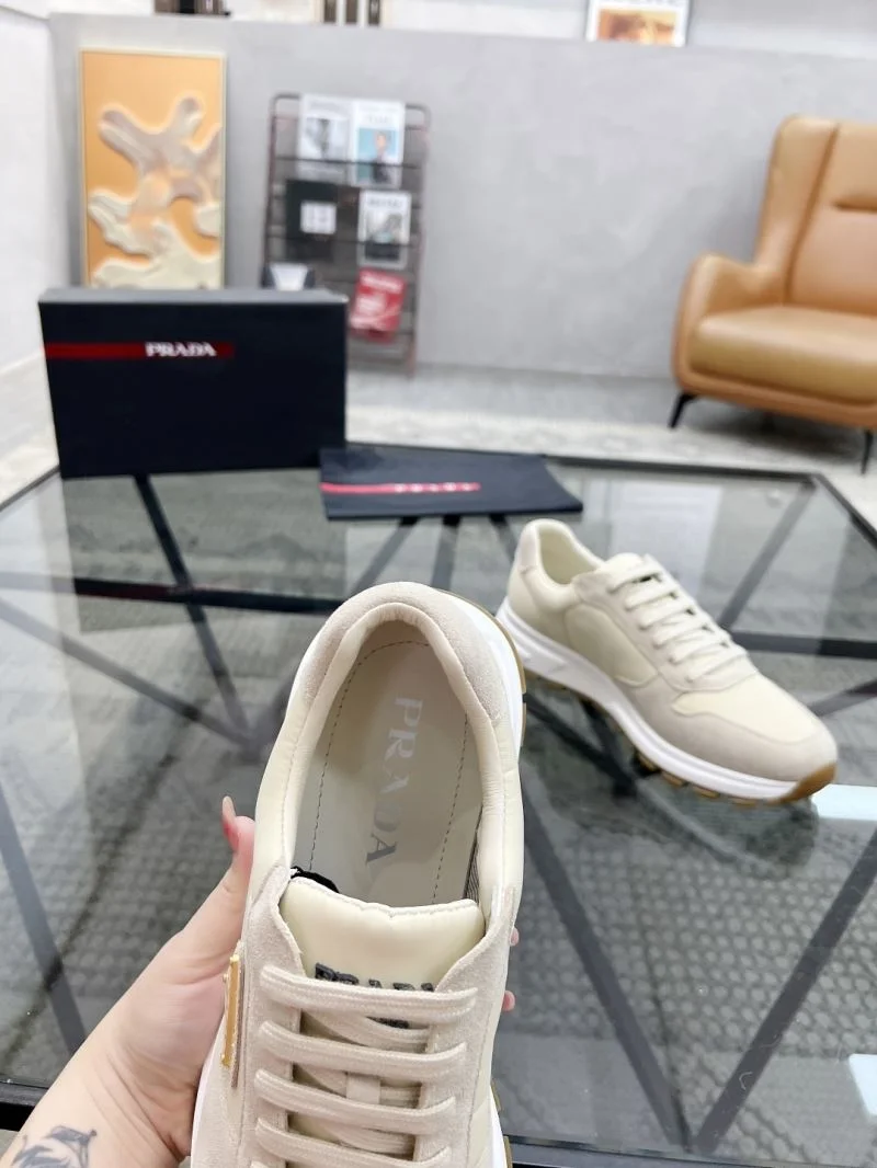 Prada Low Shoes ComfortFit 33734