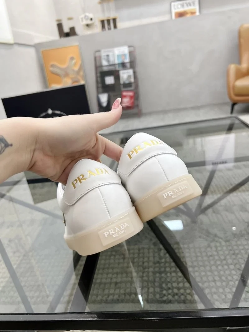 FlexibleFit Prada Low Shoes 33719