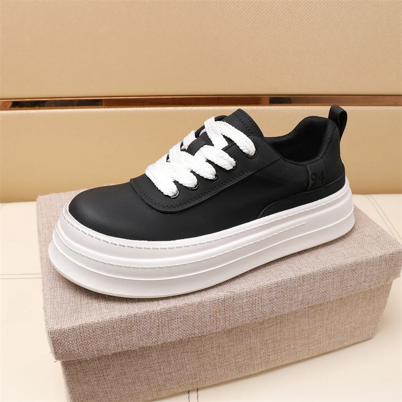 Prada Low Shoes Lightweight 33707