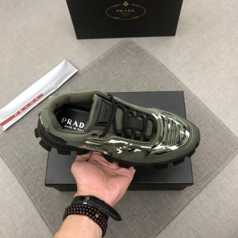 Sleek Prada Low Shoes 33706