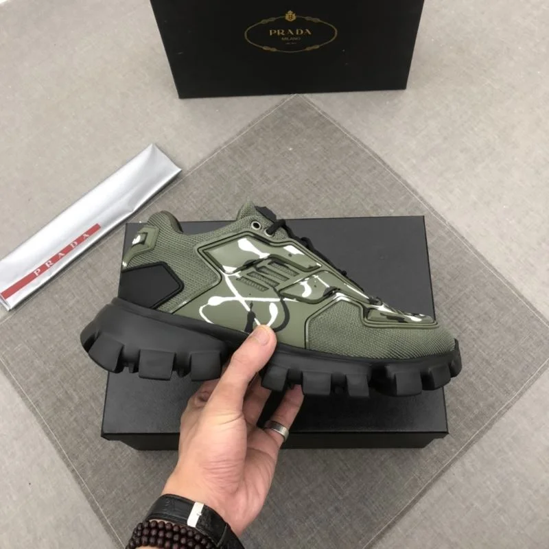 Sleek Prada Low Shoes 33706