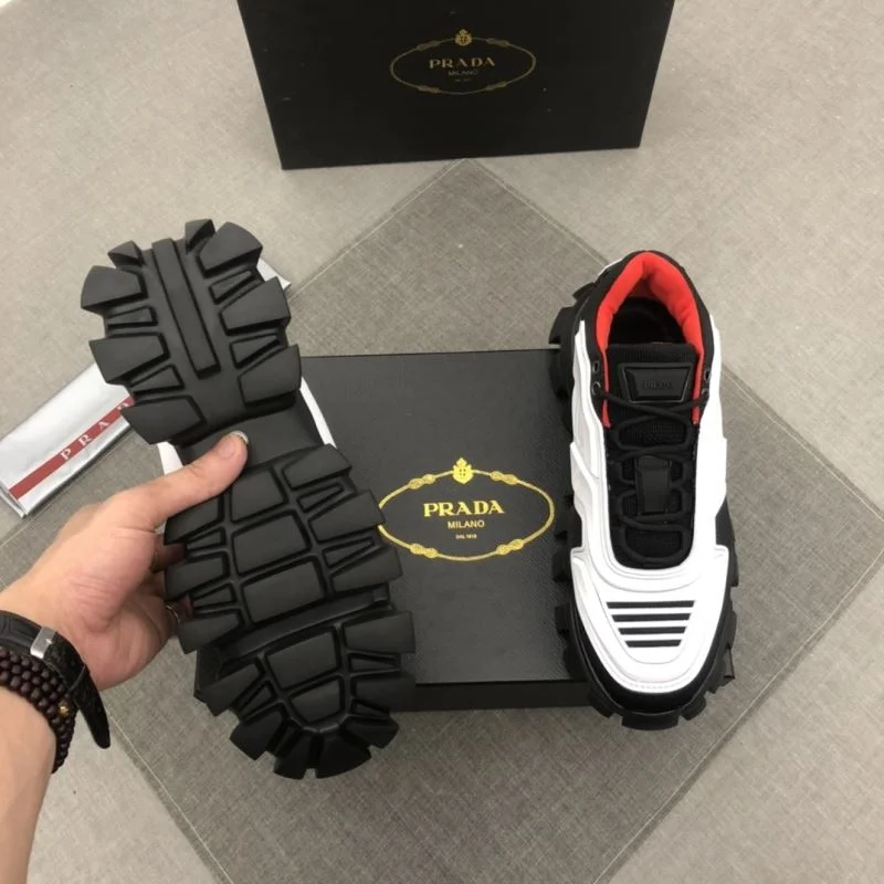 UrbanChic Prada Low Shoes 33693