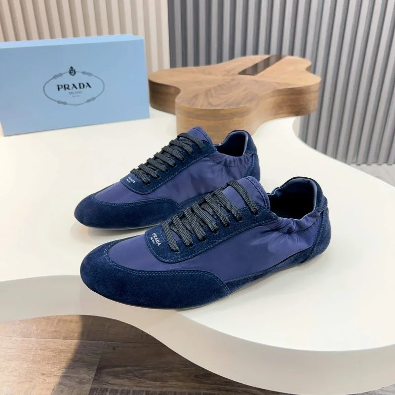 Prada Low Shoes Stretchable 33679