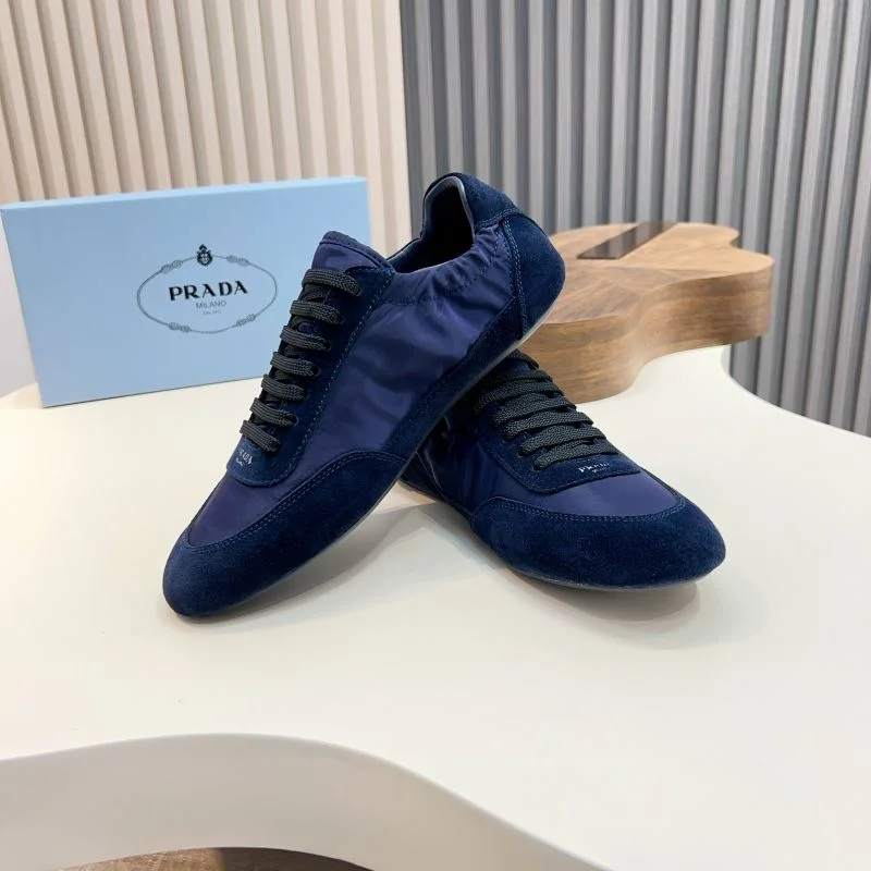 Prada Low Shoes Stretchable 33679