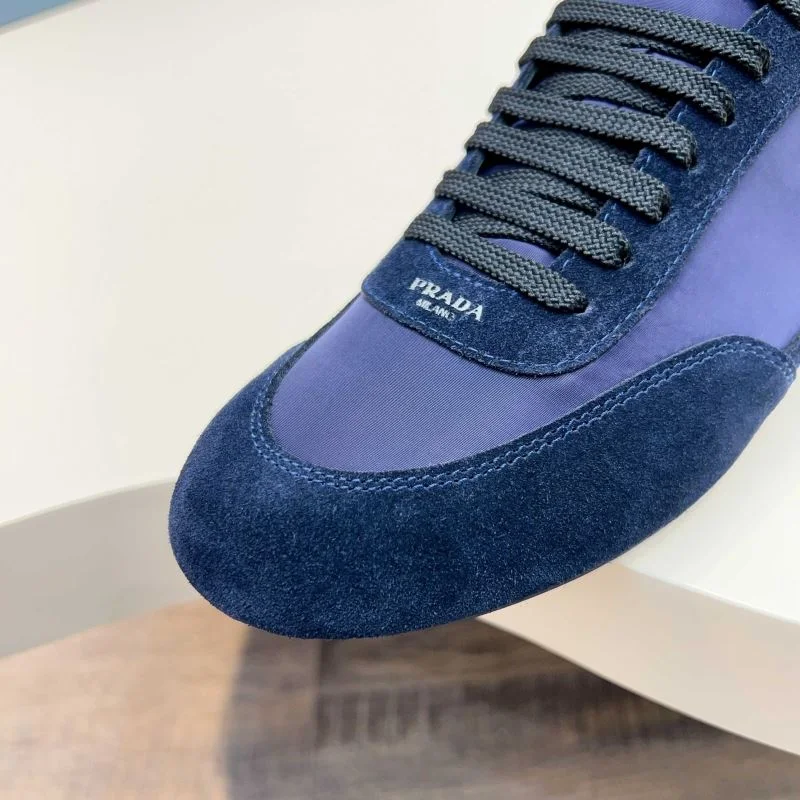Prada Low Shoes Stretchable 33679