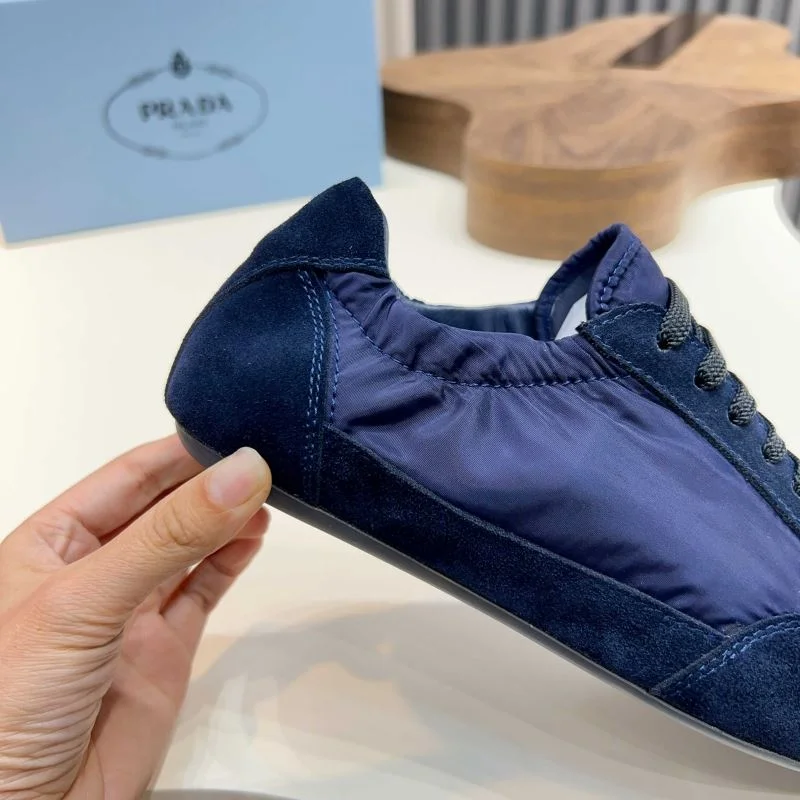 Prada Low Shoes Stretchable 33679