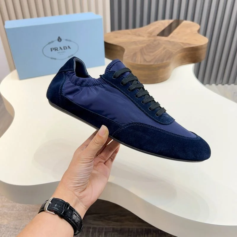 Prada Low Shoes Stretchable 33679
