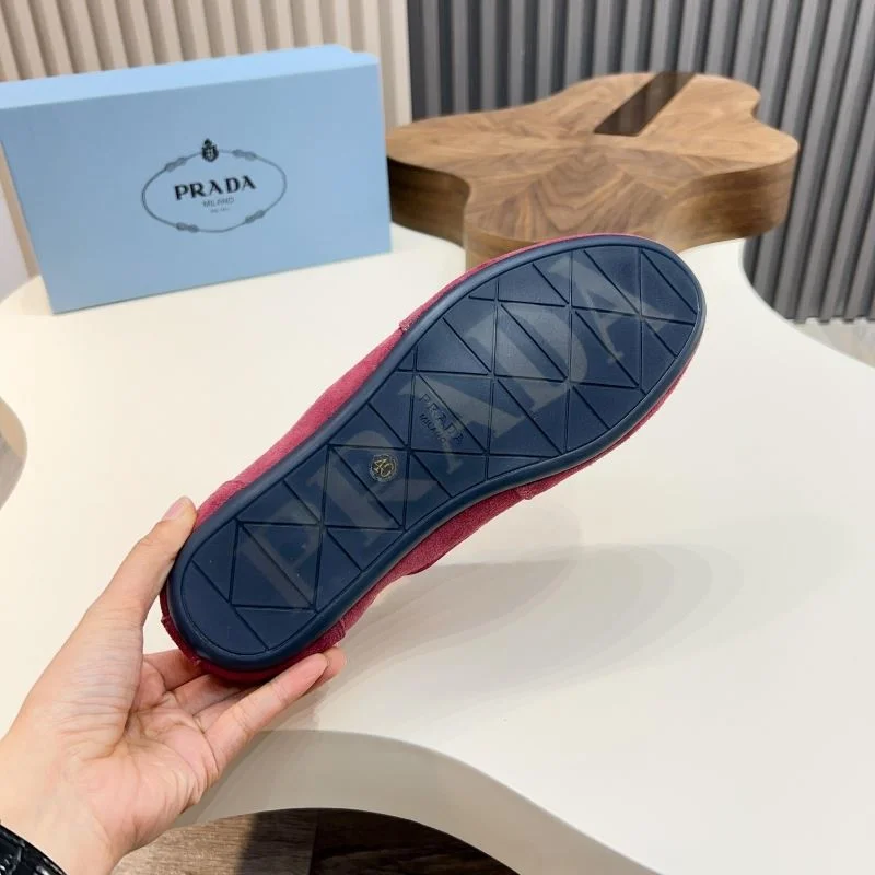 Cozy Prada Low Shoes 33688