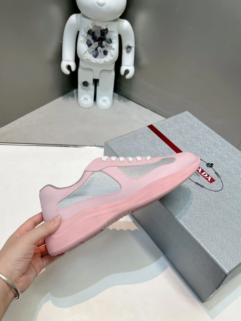 Stylish Prada Low Shoes 33686