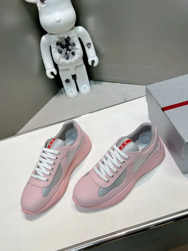 Stylish Prada Low Shoes 33686