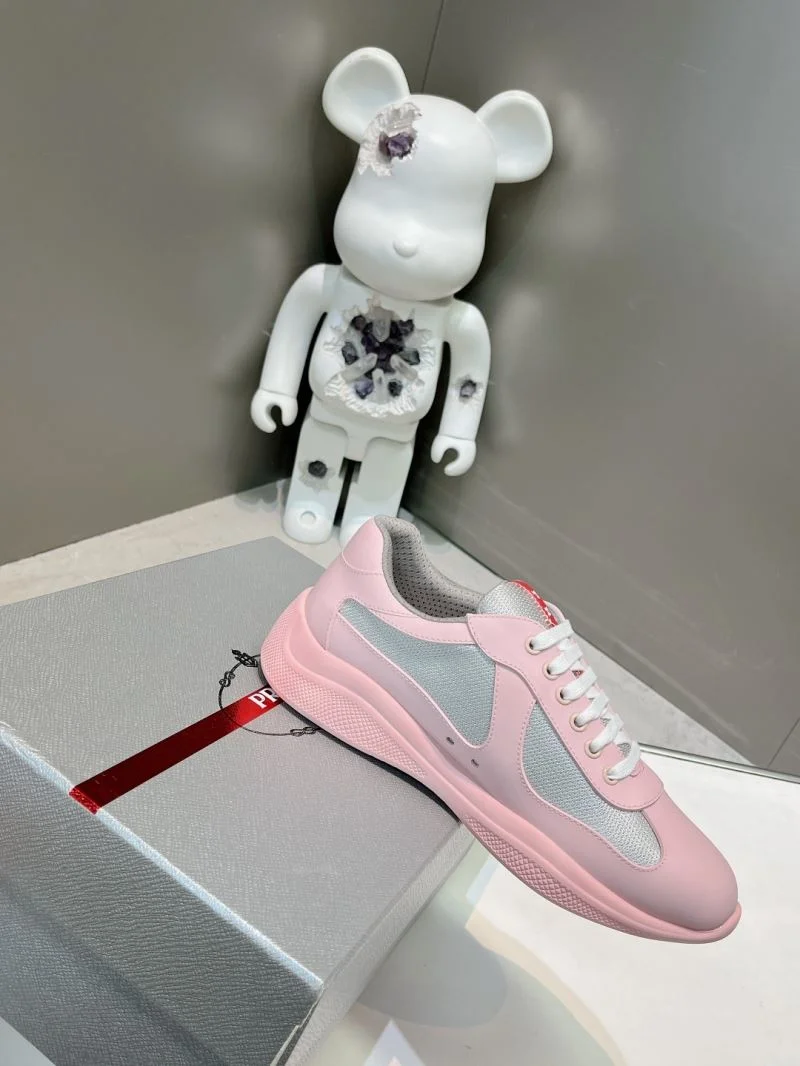 Stylish Prada Low Shoes 33686