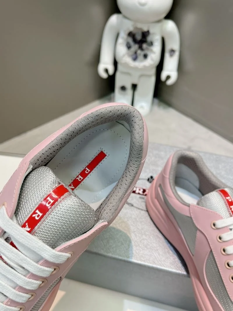 Stylish Prada Low Shoes 33686