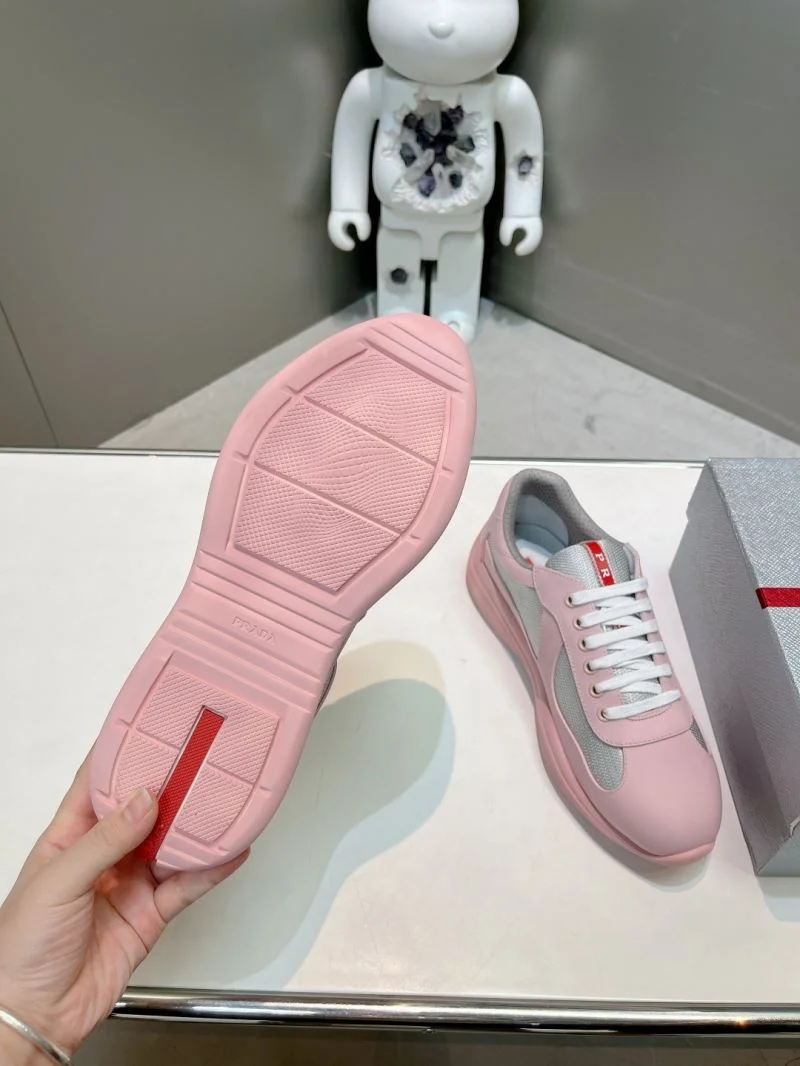 Stylish Prada Low Shoes 33686