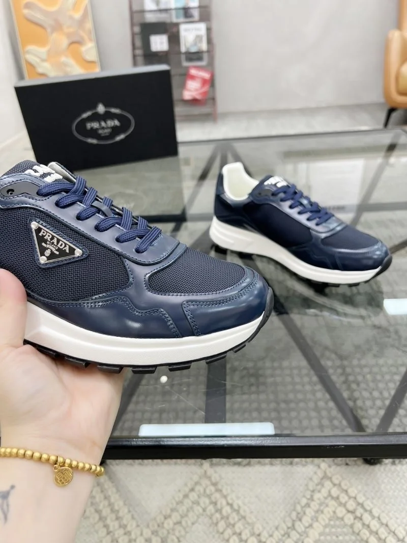 Sleek Prada Low Shoes 33667