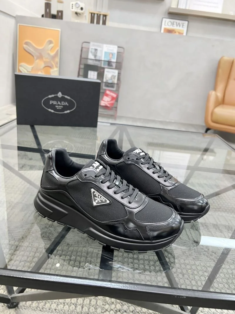 WellDesigned Prada Low Shoes 33673
