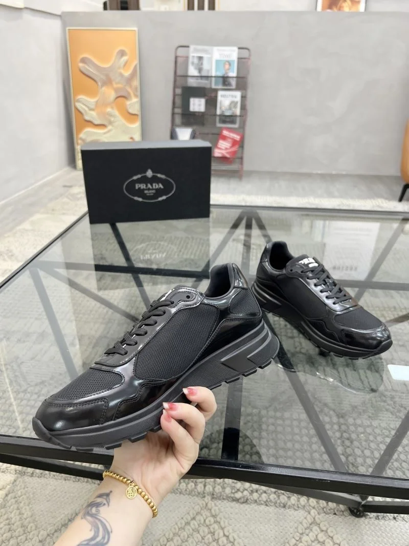 WellDesigned Prada Low Shoes 33673