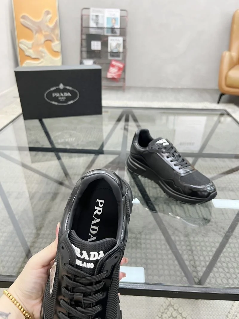 WellDesigned Prada Low Shoes 33673