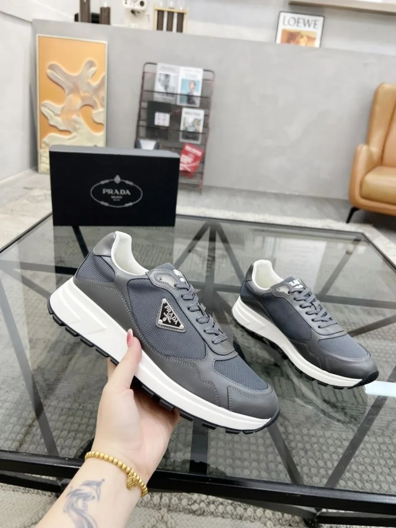 Sleek Prada Low Shoes 33683