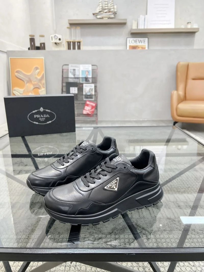 Tailored Prada Low Shoes 33669