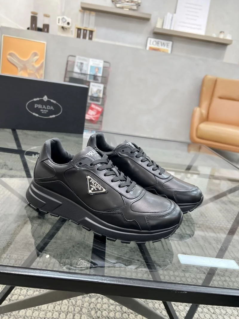 Tailored Prada Low Shoes 33669