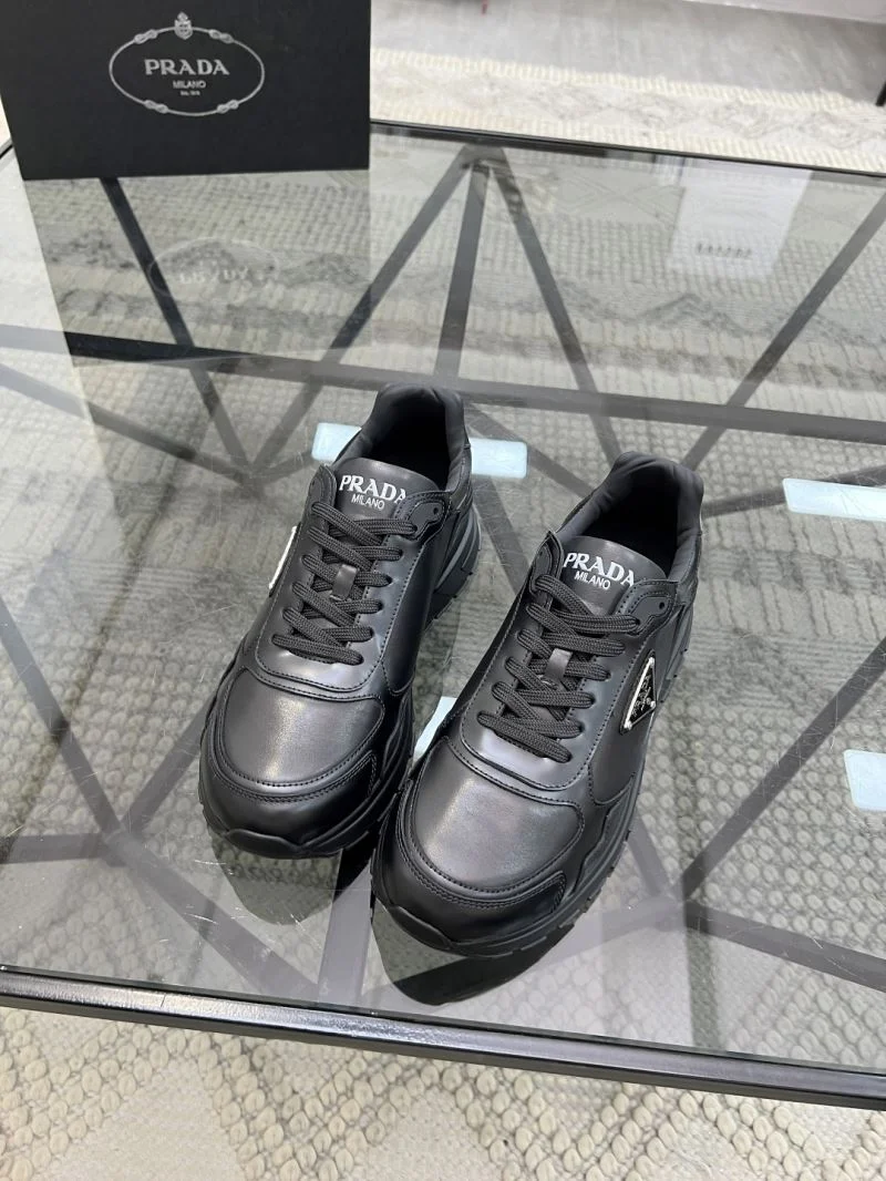 Tailored Prada Low Shoes 33669