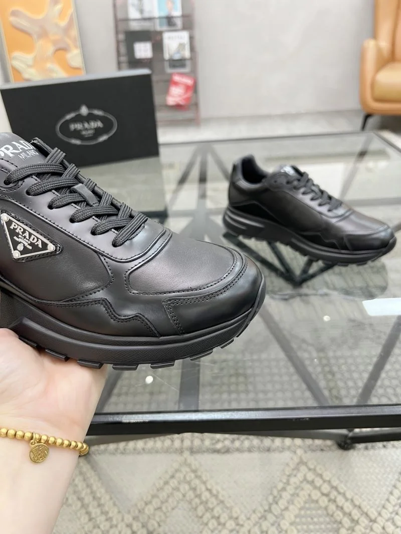 Tailored Prada Low Shoes 33669