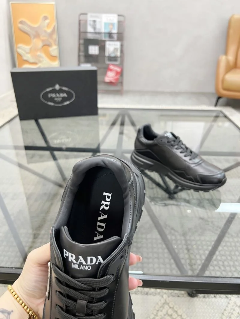 Tailored Prada Low Shoes 33669