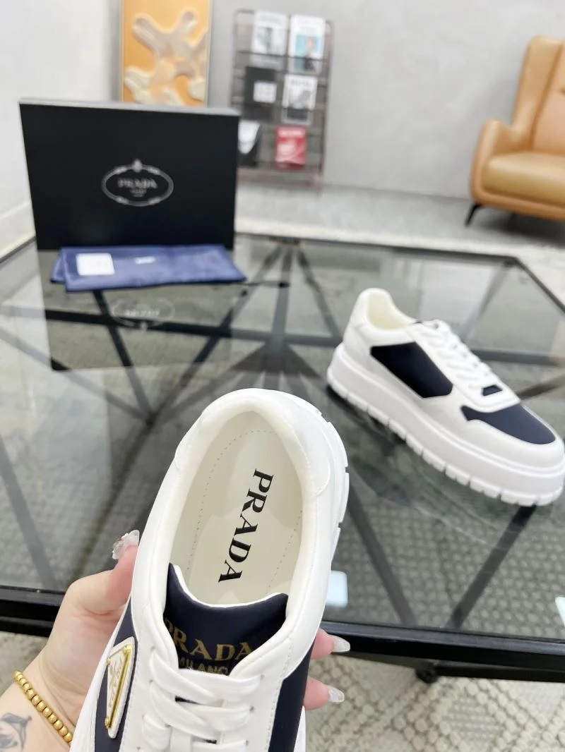 Prada Low Shoes Vibrant 33660