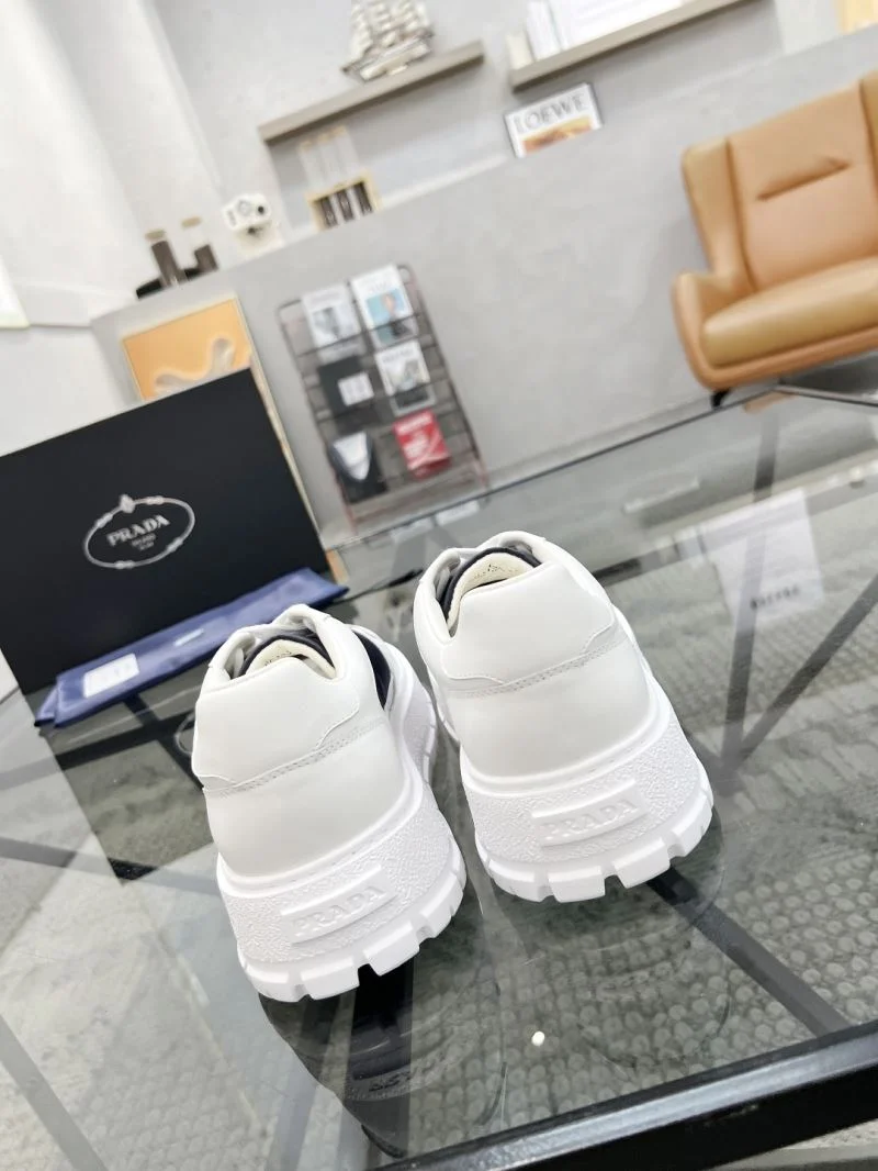 Prada Low Shoes Vibrant 33660