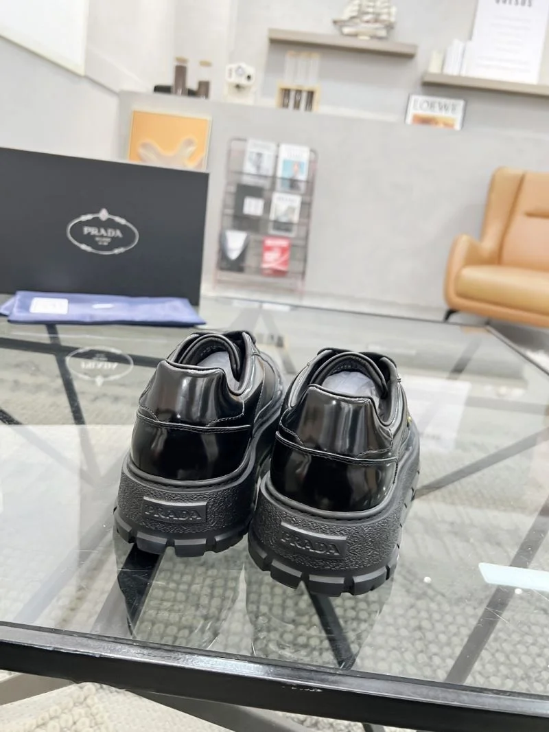 Prada Low Shoes EasyCare 33664