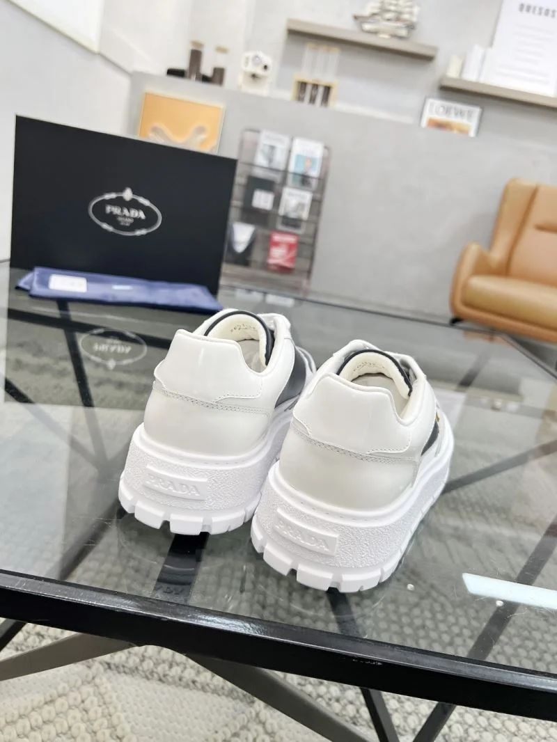 Breathable Prada Low Shoes 33670