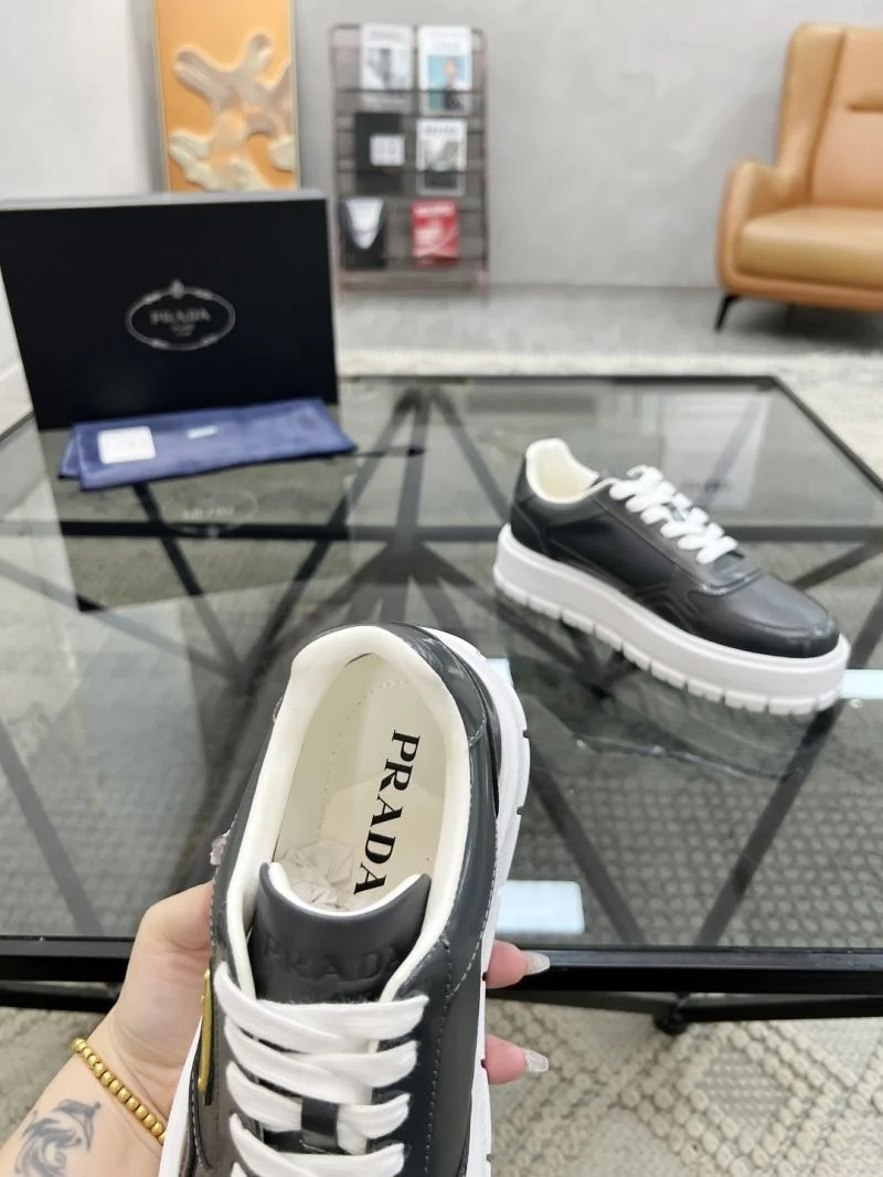 Affordable Prada Low Shoes 33657