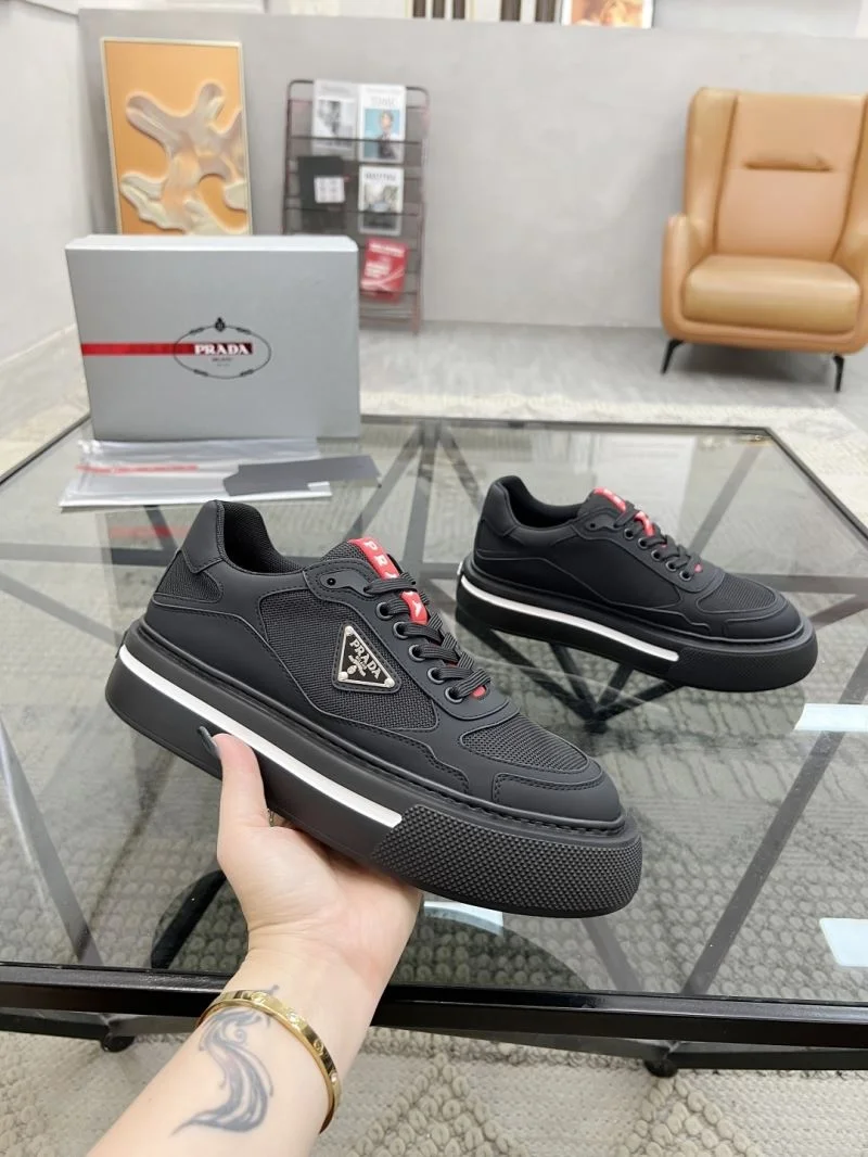 Original Prada Low Shoes 33656