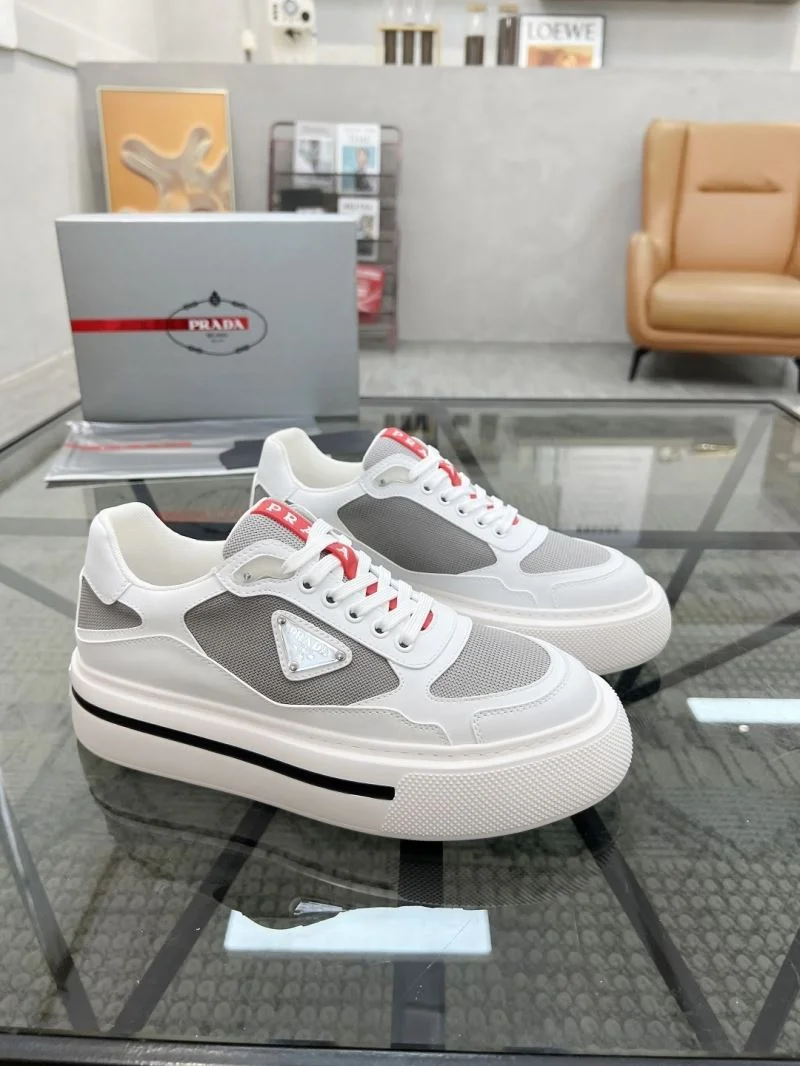 EyeCatching Prada Low Shoes 33661