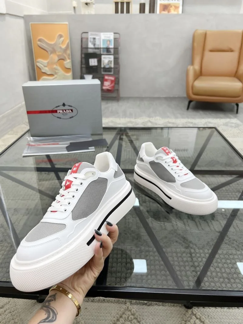 EyeCatching Prada Low Shoes 33661