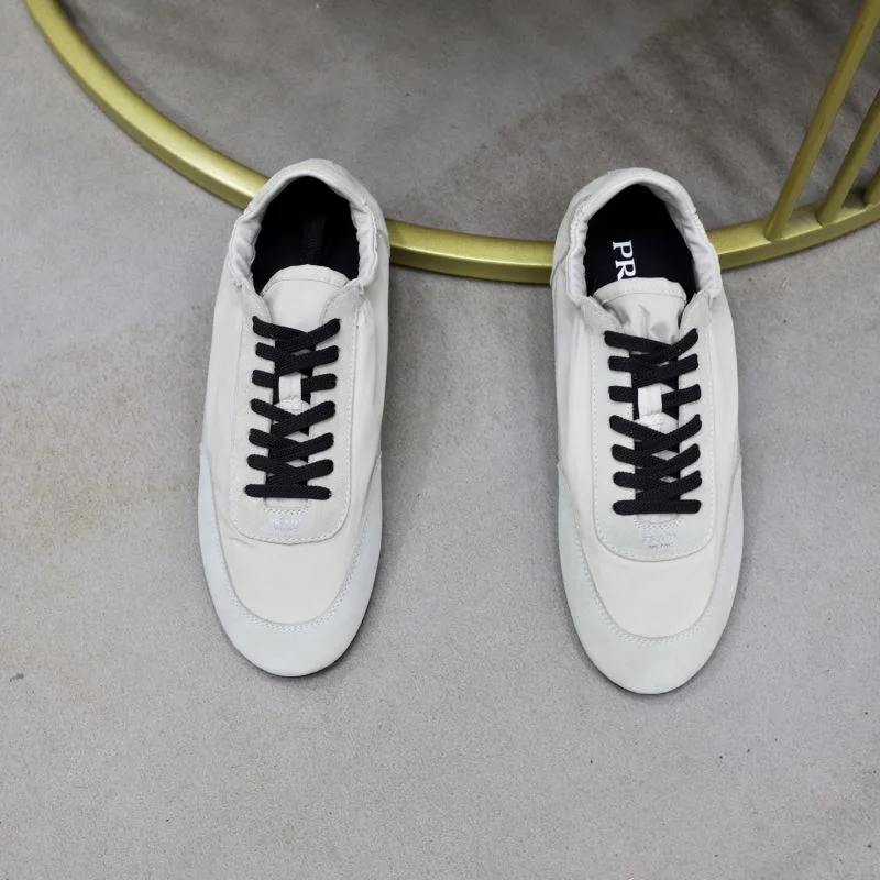 Popular Prada Low Shoes 33653