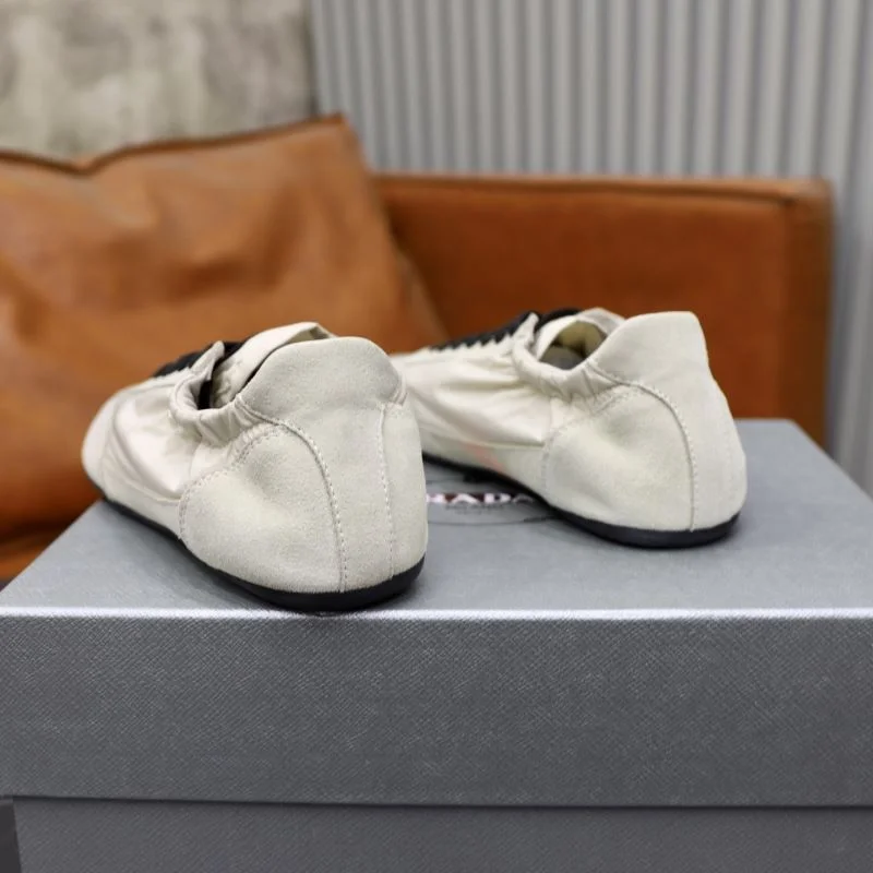 Popular Prada Low Shoes 33653