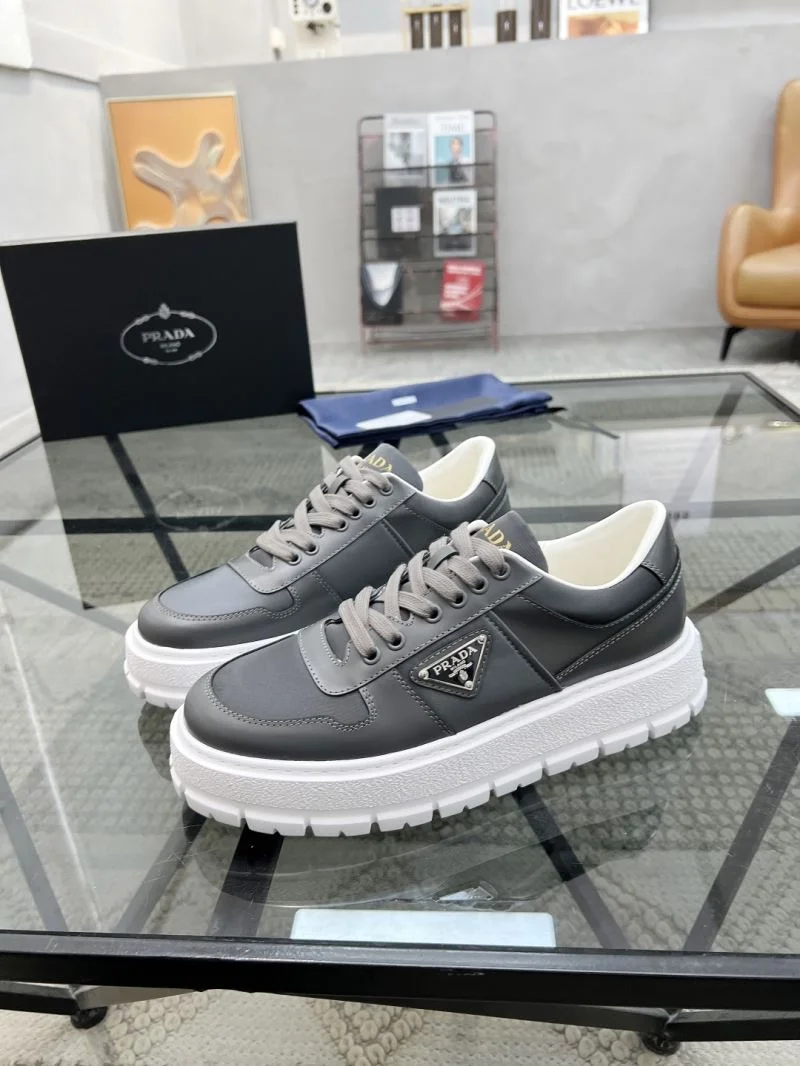 ZipUp Prada Low Shoes 33652