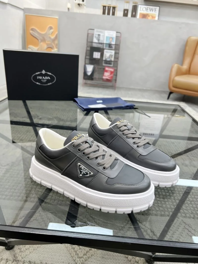 ZipUp Prada Low Shoes 33652