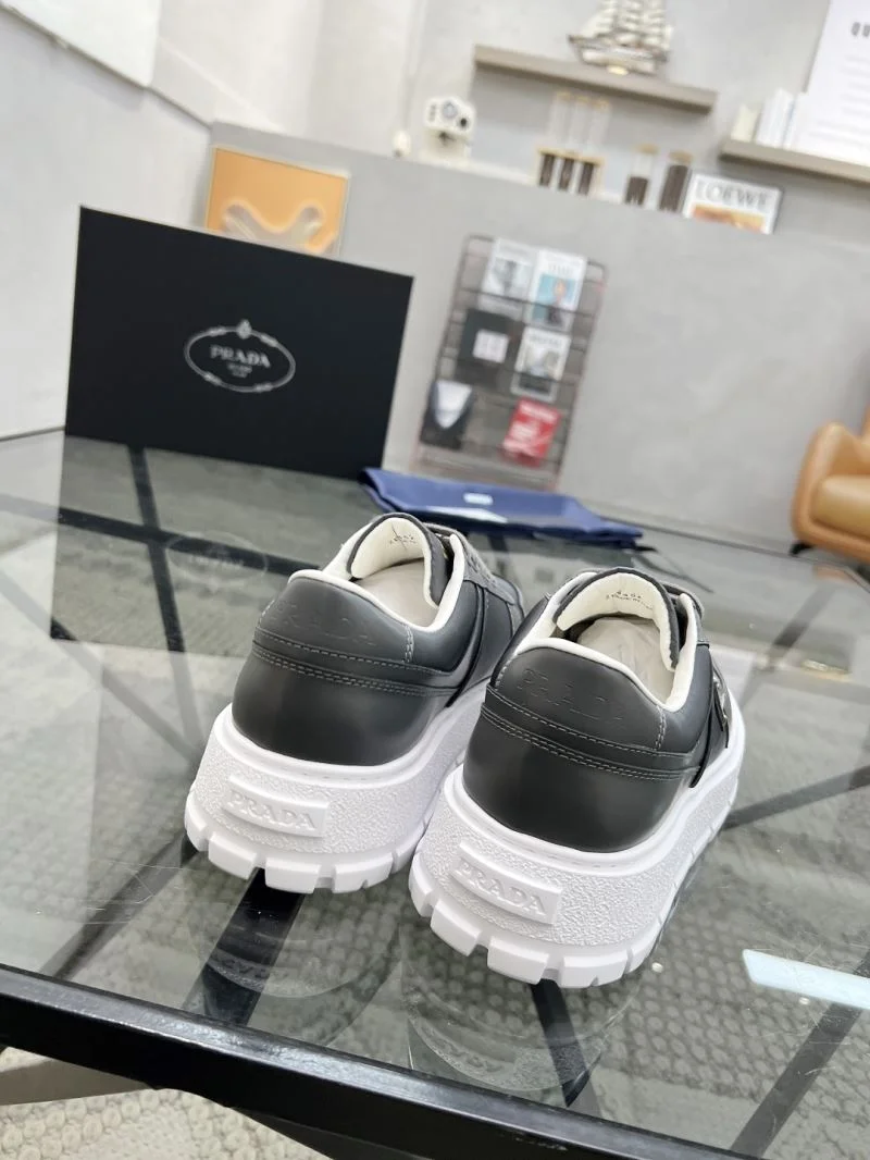 ZipUp Prada Low Shoes 33652