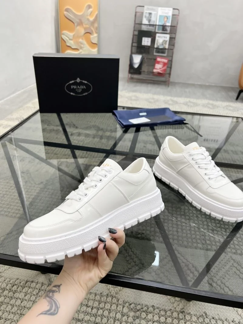 Breathable Prada Low Shoes 33647