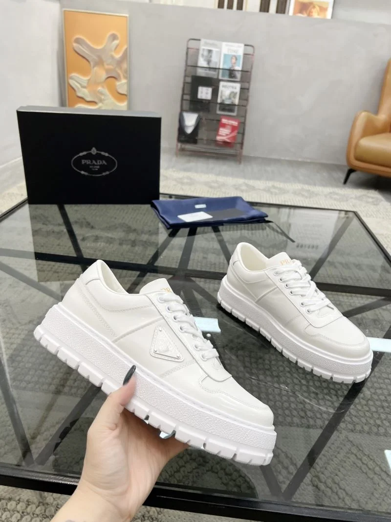 Breathable Prada Low Shoes 33647