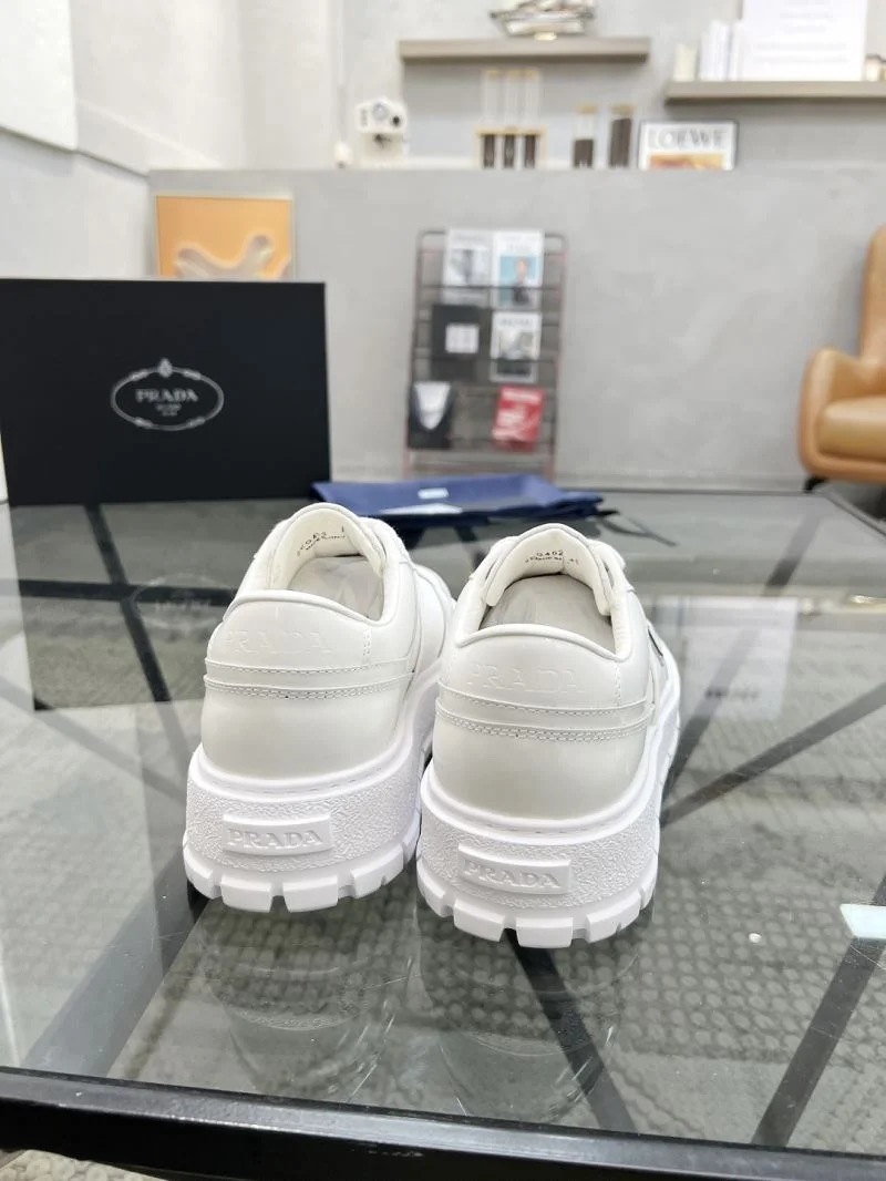 Breathable Prada Low Shoes 33647