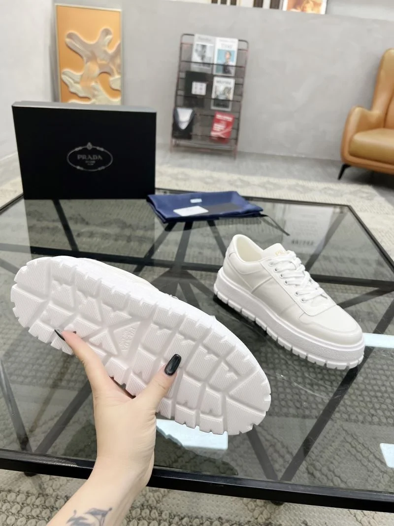 Breathable Prada Low Shoes 33647