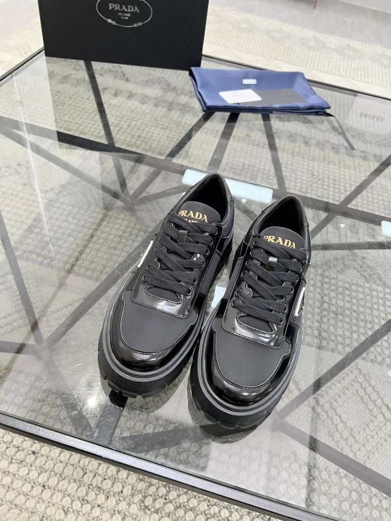 Compact Prada Low Shoes 33646